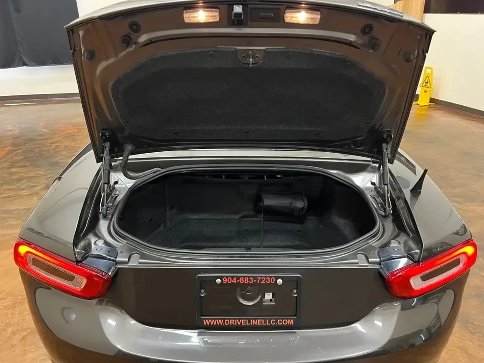 2017 Fiat 124 Spider - Image 17 of 17