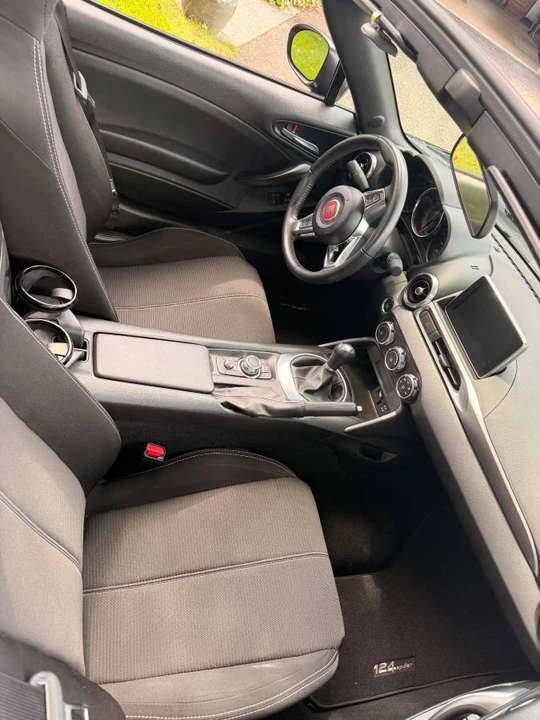 2017 Fiat 124 Spider - Image 16 of 20