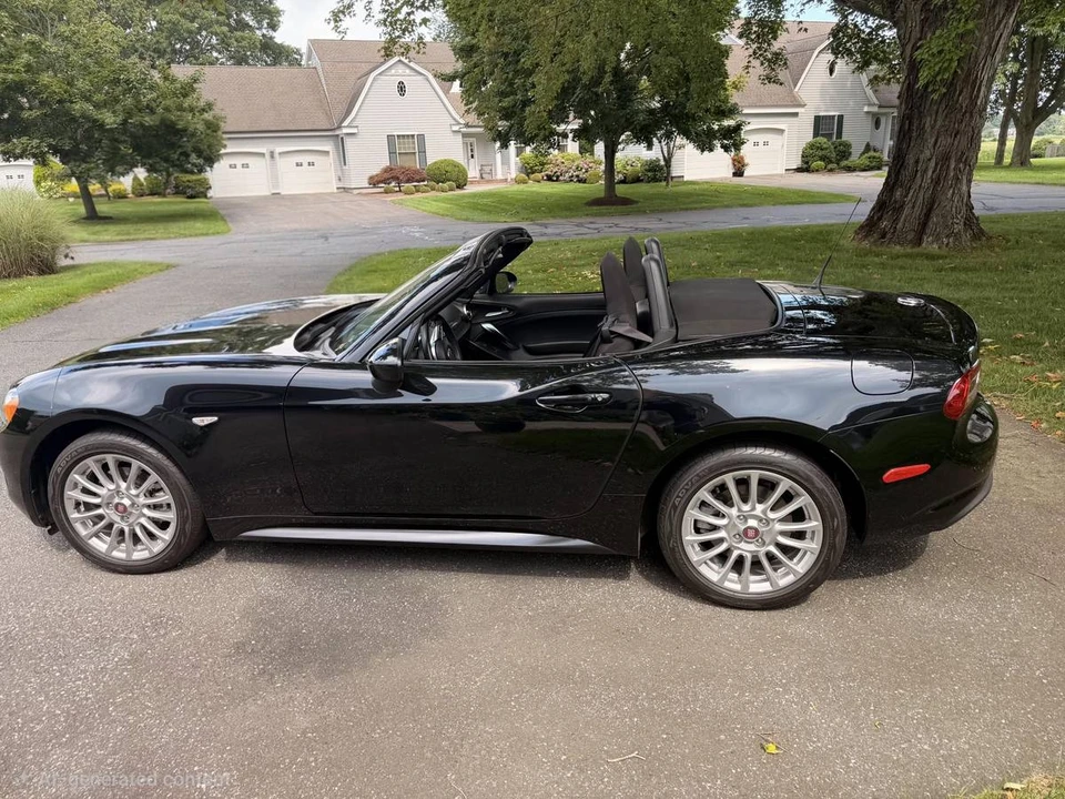 2017 Fiat 124 Spider - Image 14 of 20