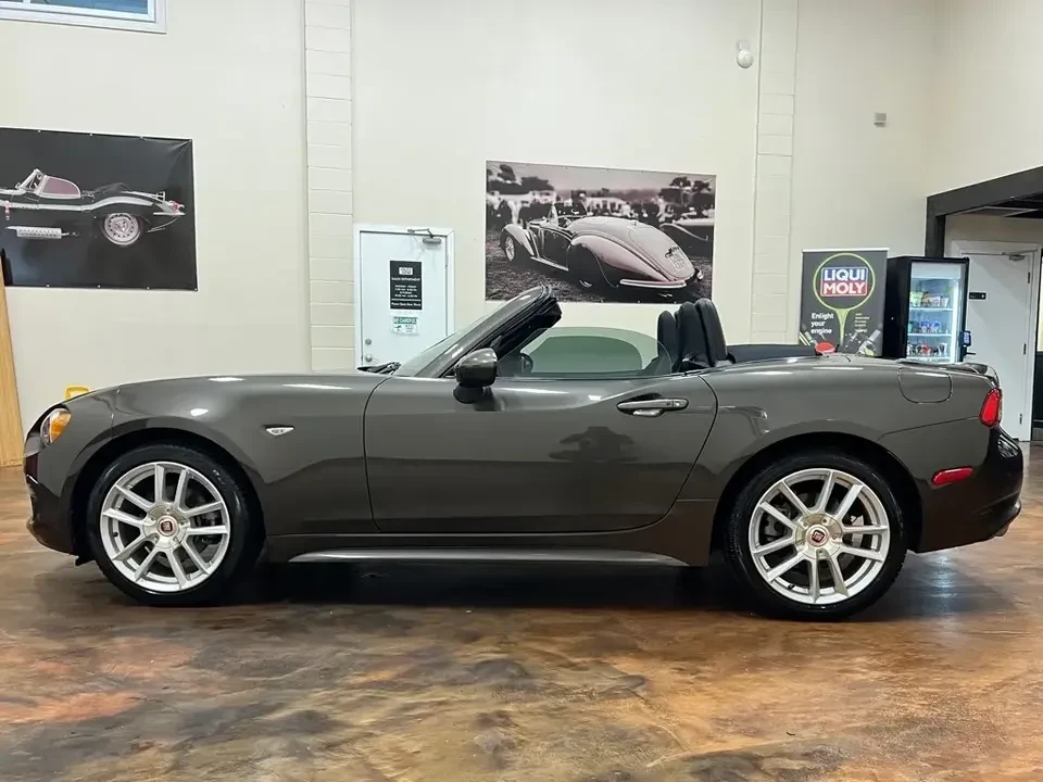 2017 Fiat 124 Spider - Image 4 of 20