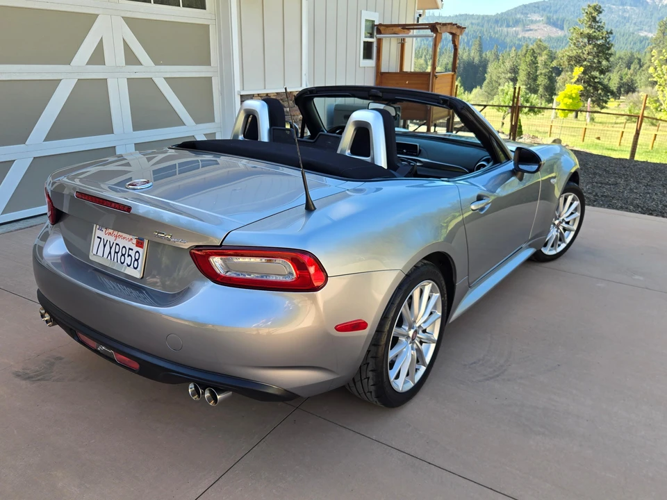 2017 Fiat 124 Spider - Image 6 of 31
