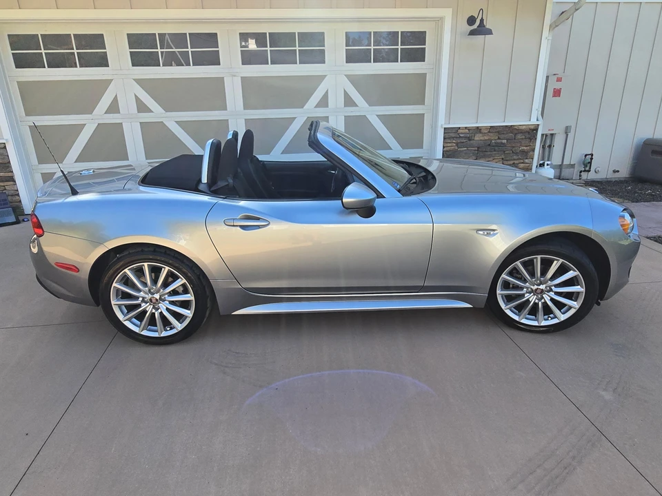 2017 Fiat 124 Spider - Image 7 of 31