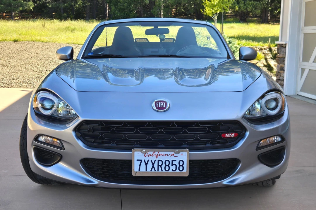 2017 Fiat 124 Spider - Image 2 of 31