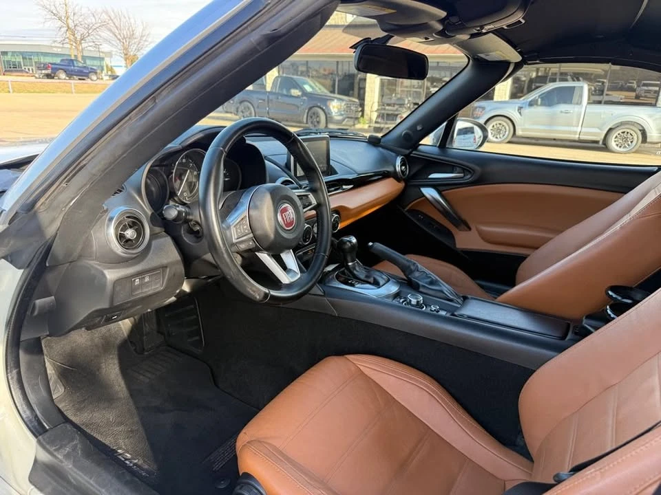 2017 Fiat 124 Spider - Image 16 of 20