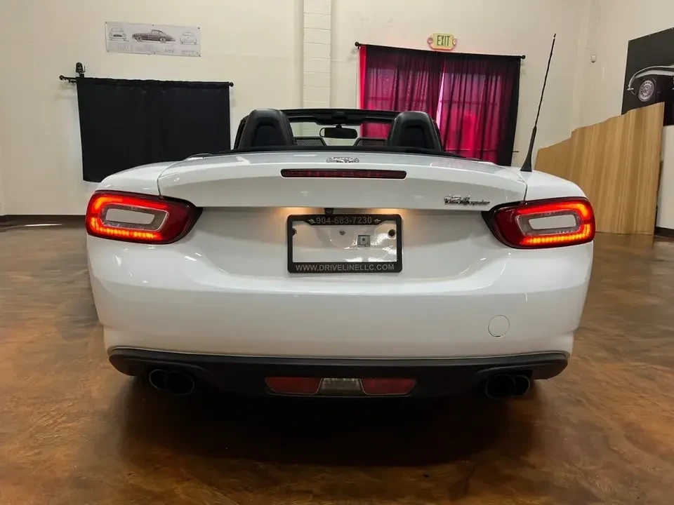 2017 Fiat 124 Spider - Image 6 of 20