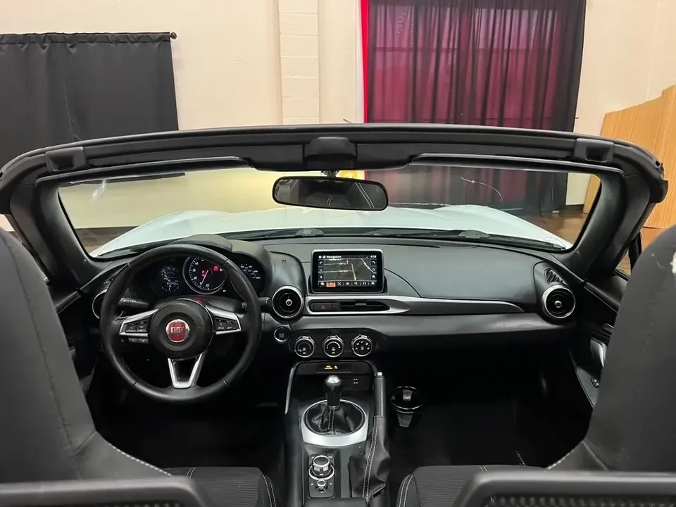 2017 Fiat 124 Spider - Image 10 of 20