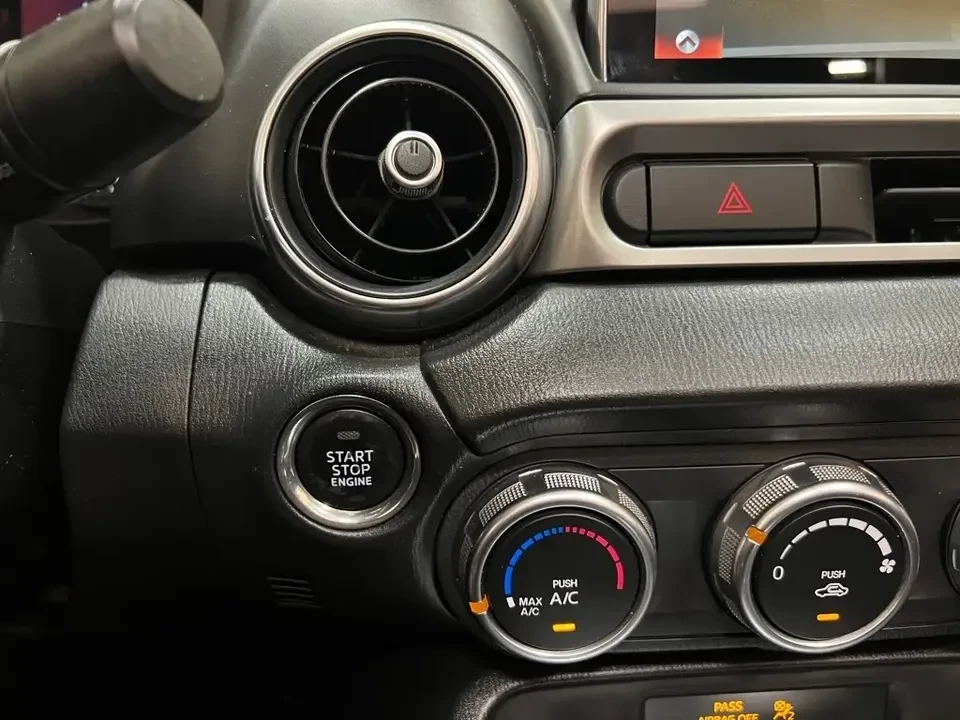 2017 Fiat 124 Spider - Image 17 of 20
