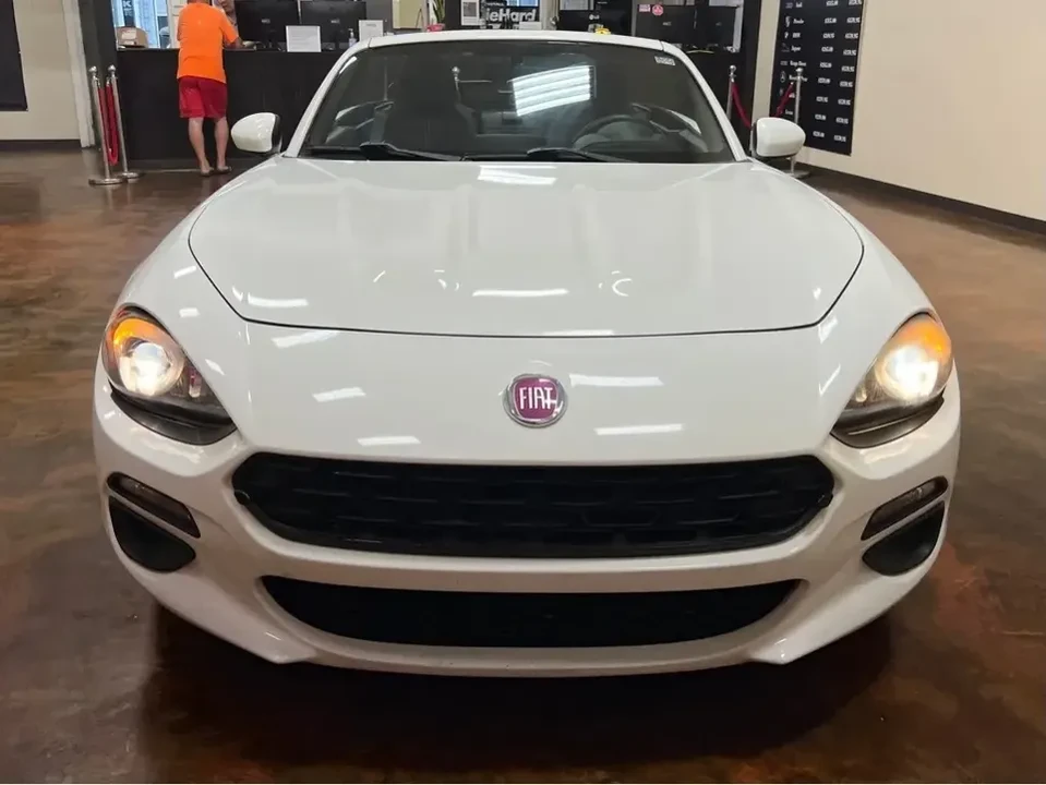 2017 Fiat 124 Spider - Image 2 of 20