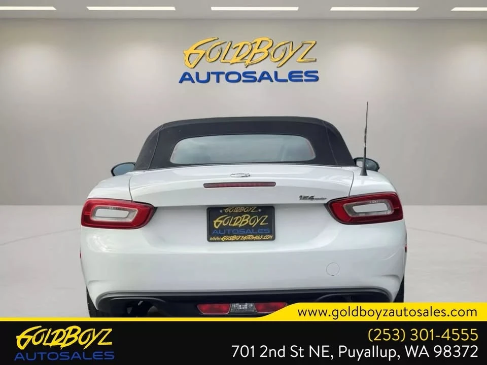 2017 Fiat 124 Spider - Image 5 of 10