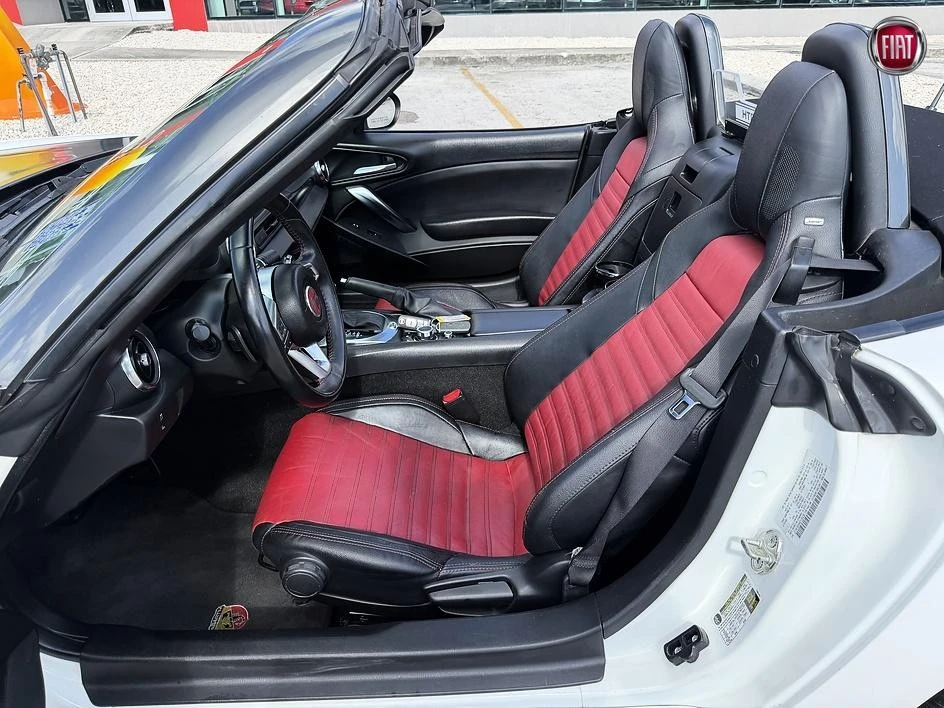 2017 Fiat 124 Spider - Image 20 of 31