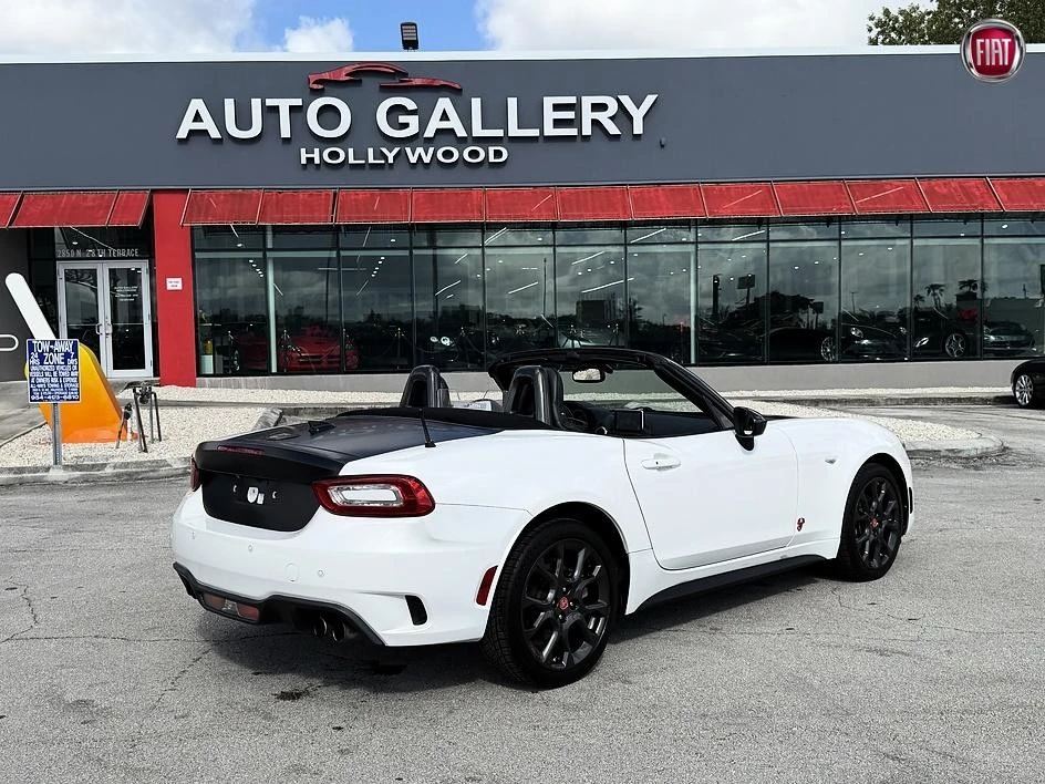 2017 Fiat 124 Spider - Image 19 of 31