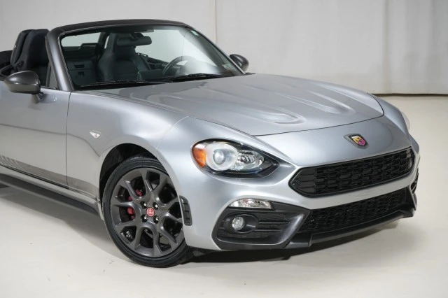 2017 Fiat 124 Spider - Image 14 of 31