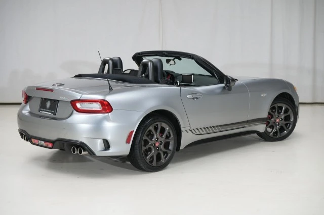 2017 Fiat 124 Spider - Image 19 of 31