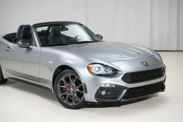 2017 Fiat 124 Spider - Image 15 of 31