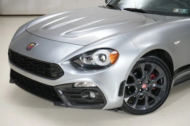 2017 Fiat 124 Spider - Image 8 of 31
