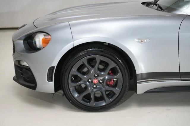 2017 Fiat 124 Spider - Image 5 of 31