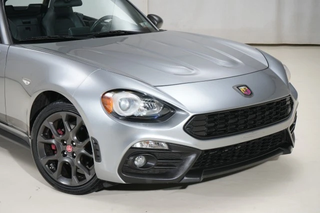 2017 Fiat 124 Spider - Image 13 of 31
