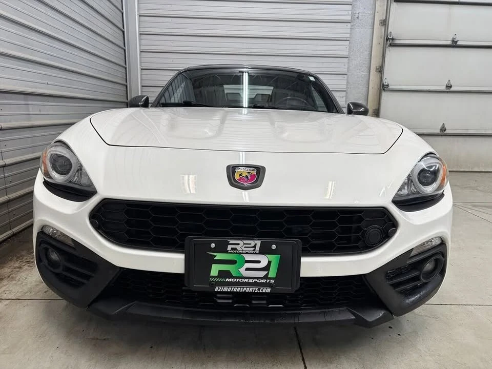 2017 Fiat 124 Spider - Image 2 of 19