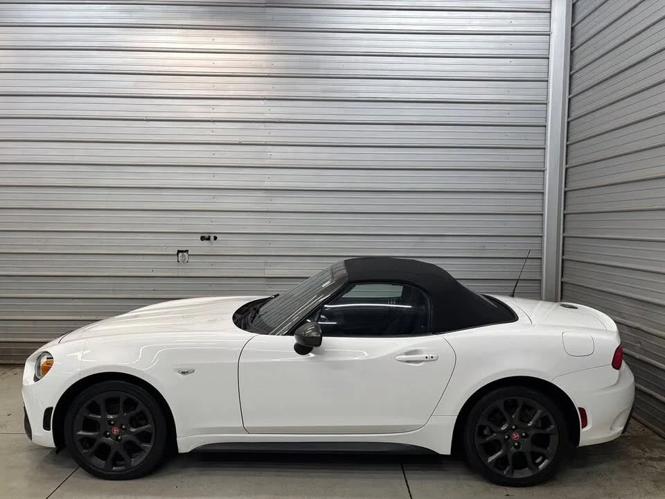 2017 Fiat 124 Spider - Image 6 of 19