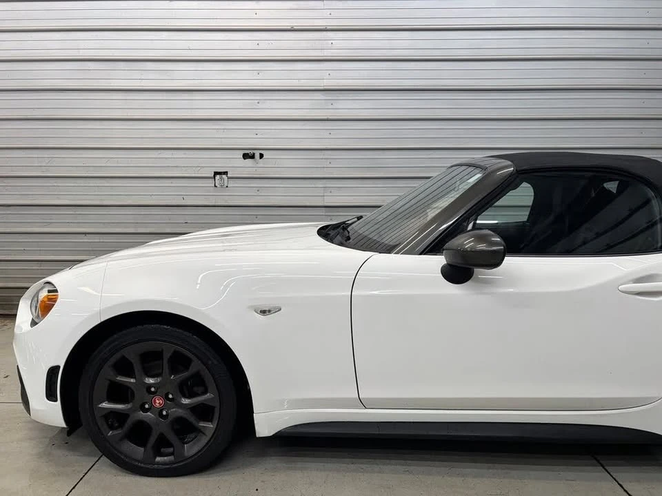 2017 Fiat 124 Spider - Image 3 of 19