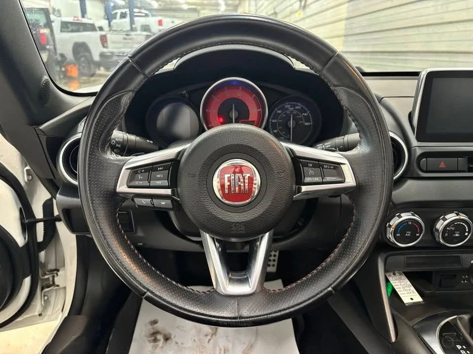 2017 Fiat 124 Spider - Image 17 of 19