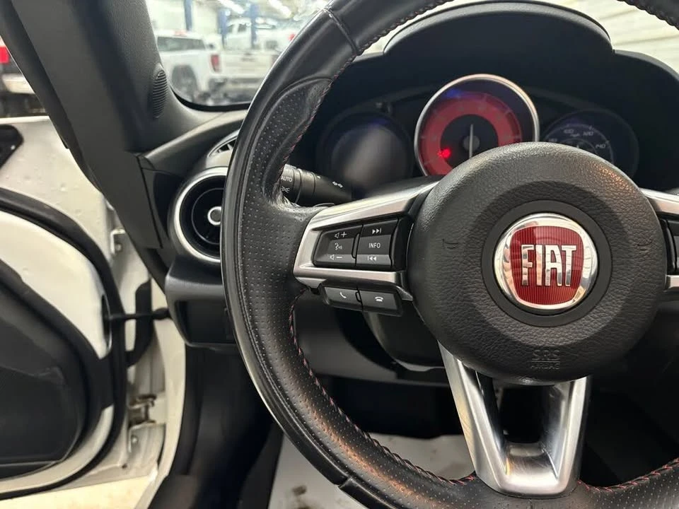 2017 Fiat 124 Spider - Image 16 of 19