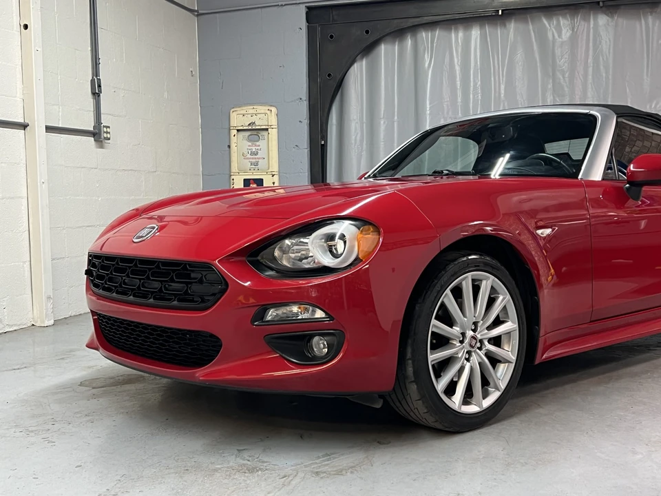 2017 Fiat 124 Spider - Image 27 of 31
