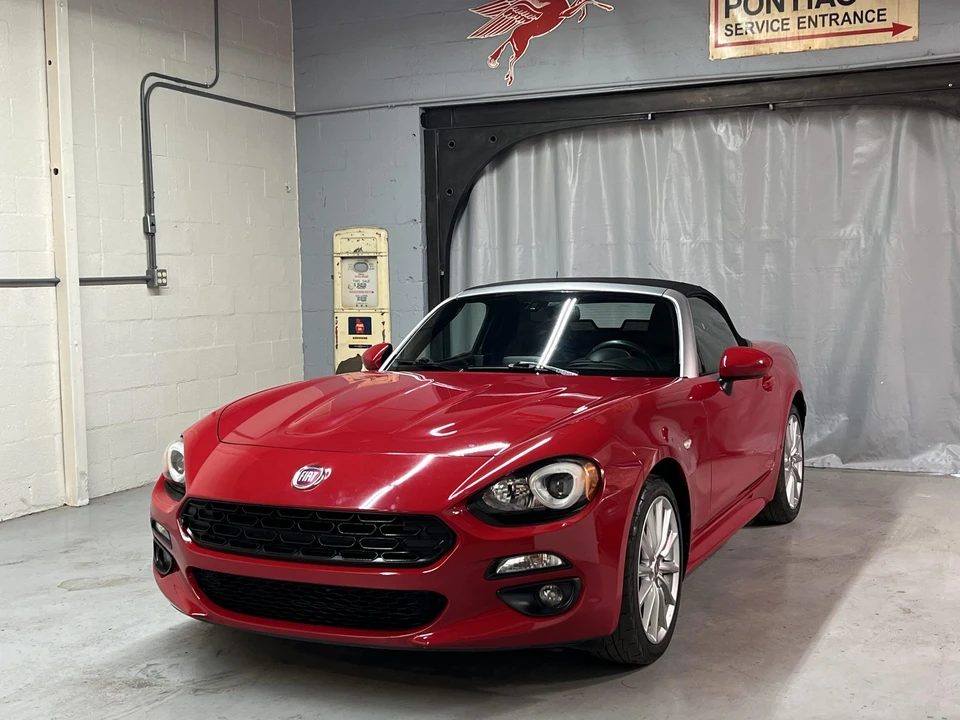 2017 Fiat 124 Spider - Image 11 of 31