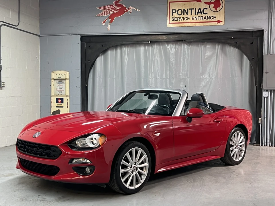 2017 Fiat 124 Spider - Image 2 of 31