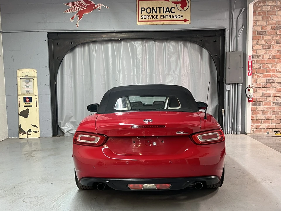 2017 Fiat 124 Spider - Image 18 of 31