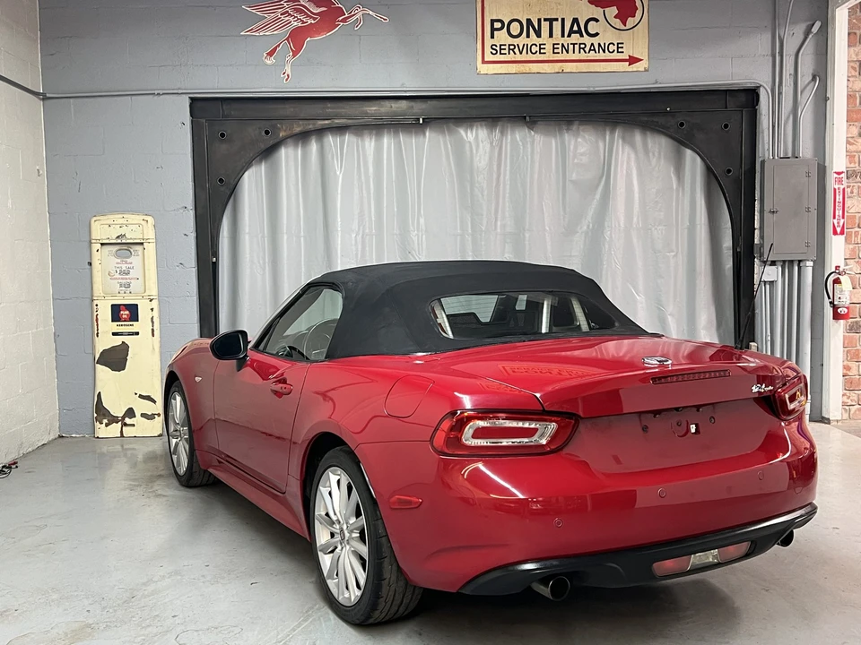 2017 Fiat 124 Spider - Image 20 of 31