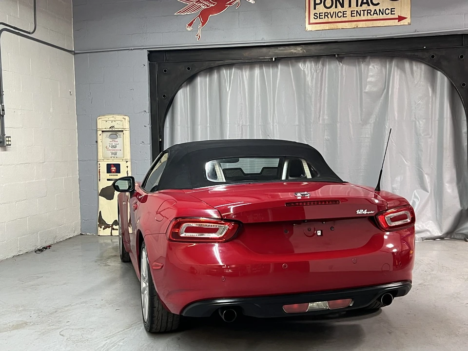 2017 Fiat 124 Spider - Image 19 of 31