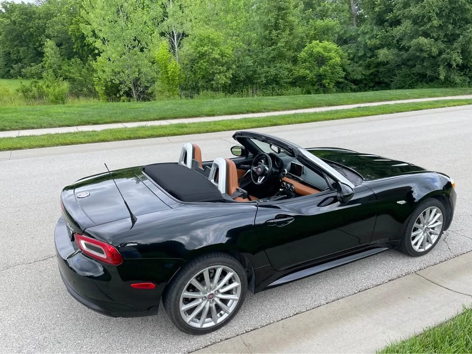 2017 Fiat 124 Spider - Image 2 of 20