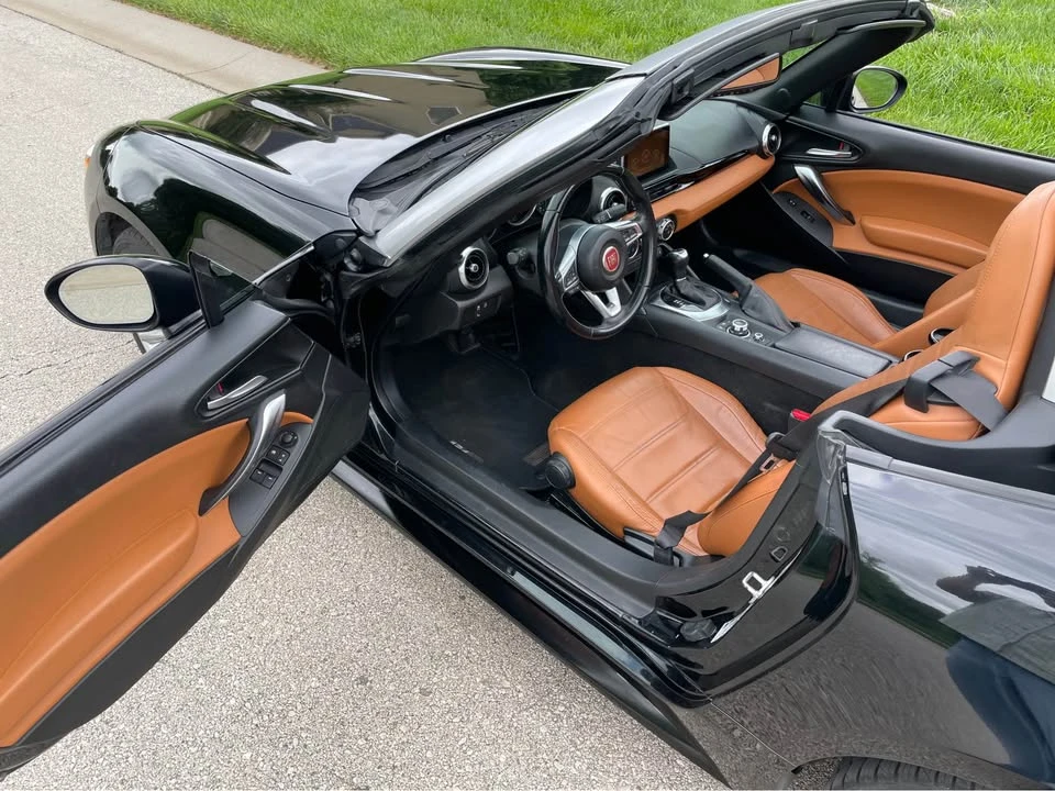 2017 Fiat 124 Spider - Image 7 of 20
