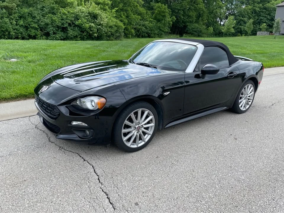 2017 Fiat 124 Spider - Image 13 of 20