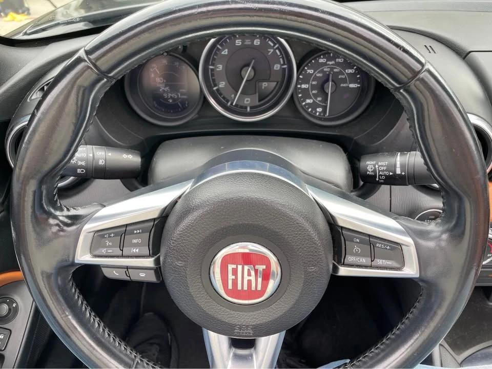 2017 Fiat 124 Spider - Image 16 of 20