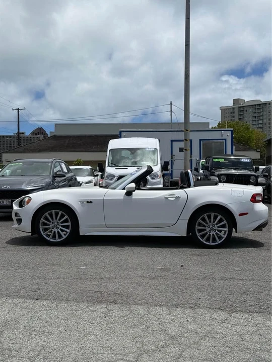 2017 Fiat 124 Spider - Image 7 of 17