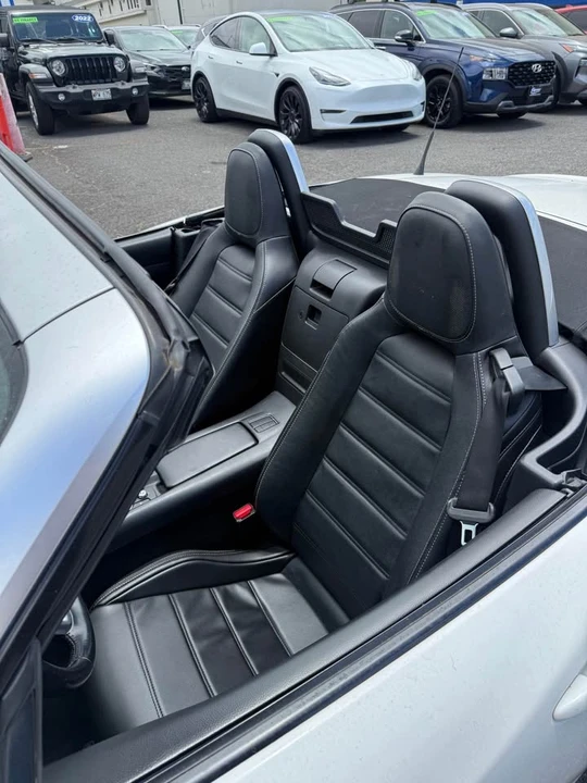 2017 Fiat 124 Spider - Image 10 of 17