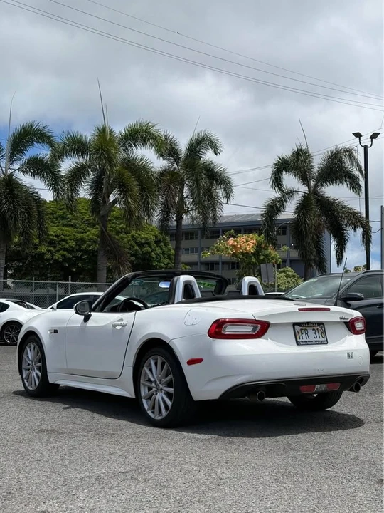 2017 Fiat 124 Spider - Image 6 of 17
