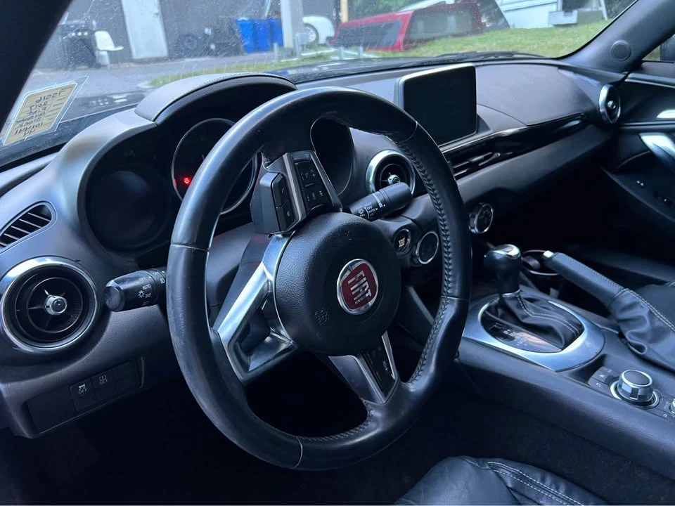 2017 Fiat 124 Spider - Image 5 of 5