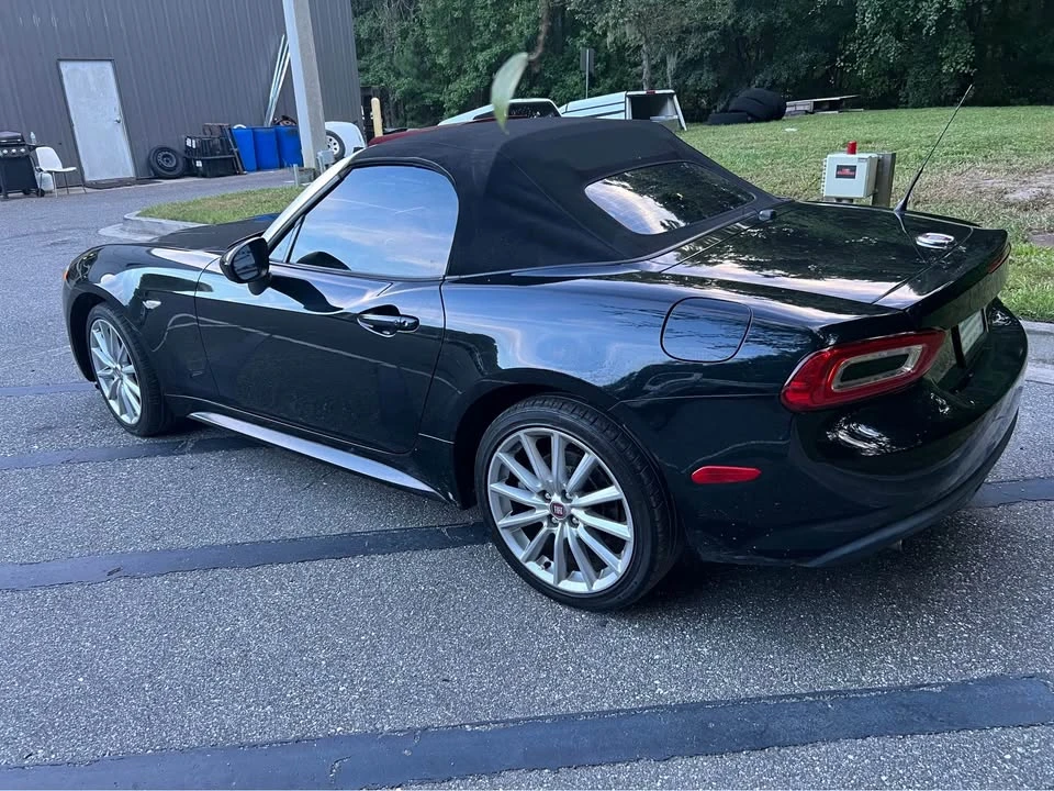 2017 Fiat 124 Spider - Image 2 of 5