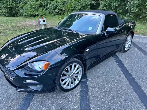2017 Fiat 124 Spider Lusso Convertible 2D