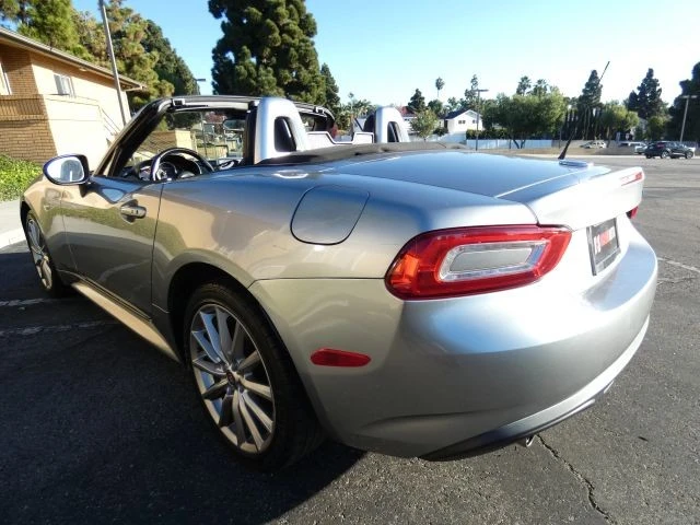 2017 Fiat 124 Spider - Image 11 of 21