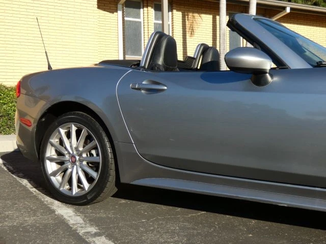 2017 Fiat 124 Spider - Image 5 of 21