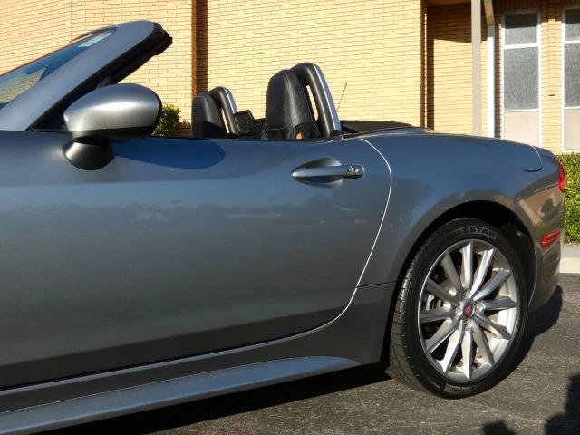 2017 Fiat 124 Spider - Image 12 of 21