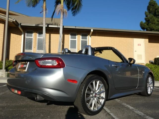 2017 Fiat 124 Spider - Image 7 of 21