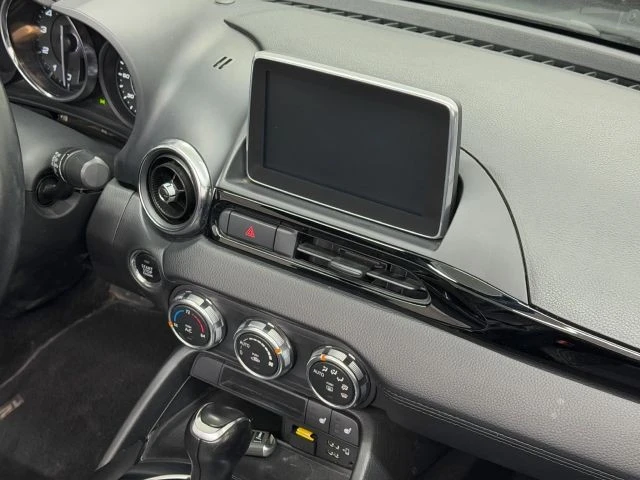 2017 Fiat 124 Spider - Image 20 of 31