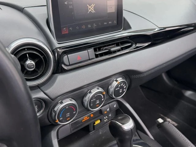 2017 Fiat 124 Spider - Image 28 of 31