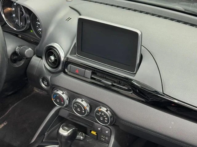2017 Fiat 124 Spider - Image 20 of 31