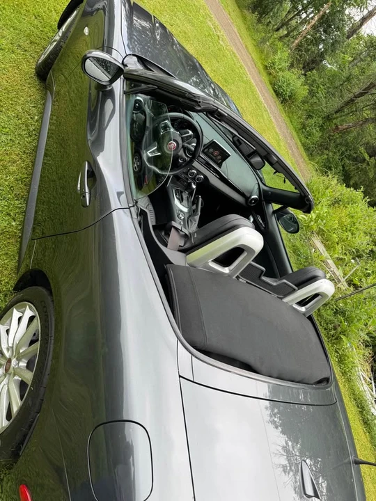 2017 Fiat 124 Spider - Image 6 of 8